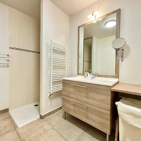 Elegant Hyper Centre Classe 3 Etoiles * 阿卡雄